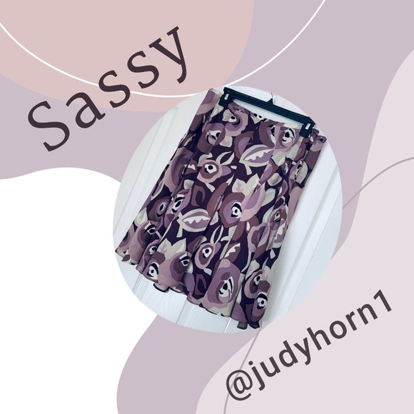 Sassy Skirt w Abstract Flowers - Picture 1 of 7